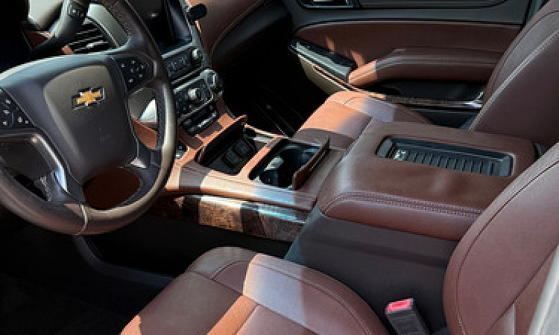 Chevrolet Suburban 5...