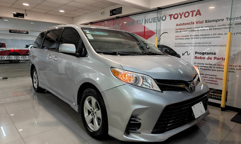 Toyota Sienna 2019...