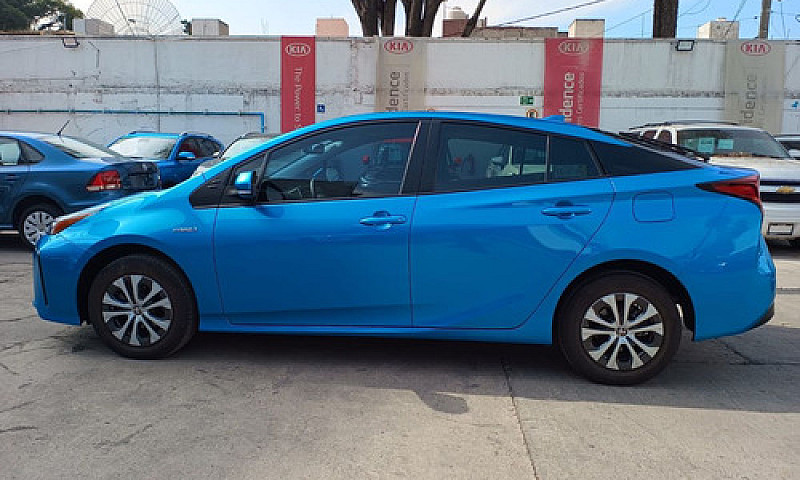 Toyota Prius 2022...