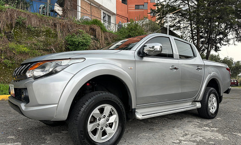 Mitsubishi L200 2.4 ...