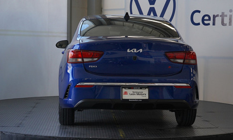 Kia Rio 2023...