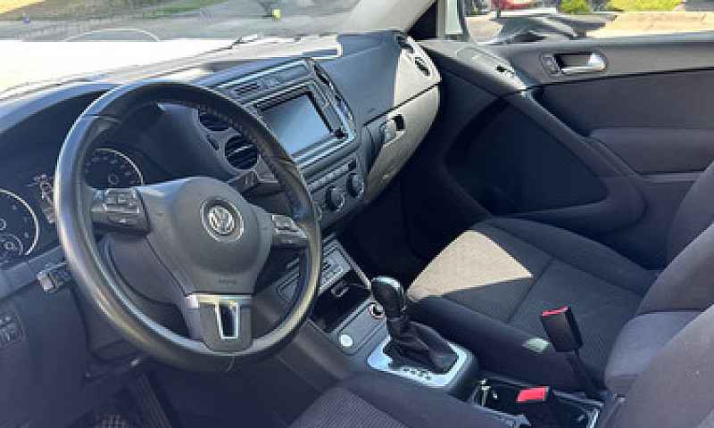 Volkswagen Tiguan 1....
