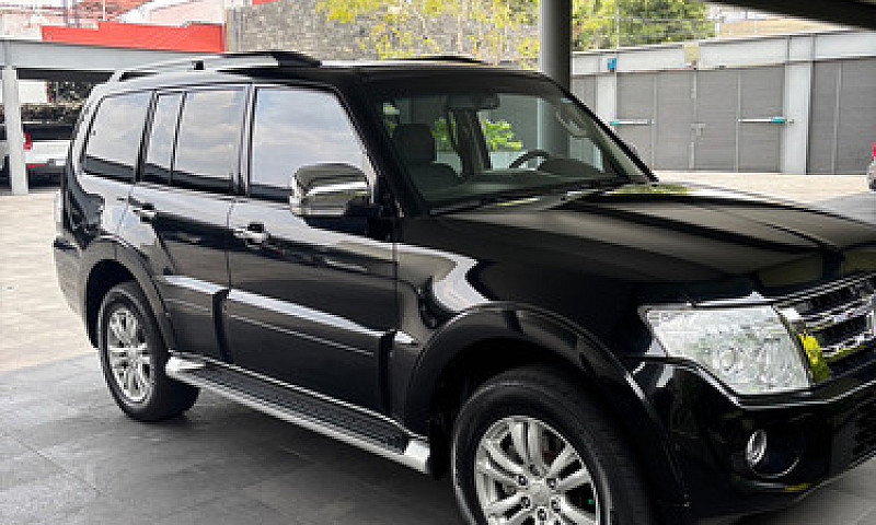 Mitsubishi Montero 3...