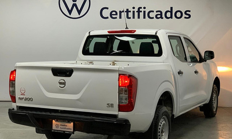 Nissan Np300 2020...