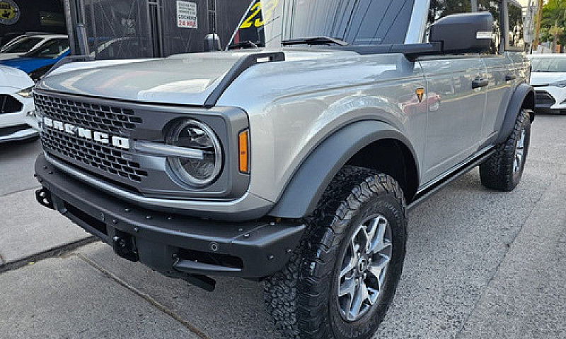 Ford Bronco Suv 2023...