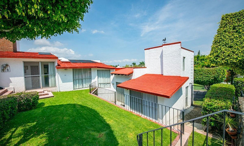 Casa En Venta En Lom...
