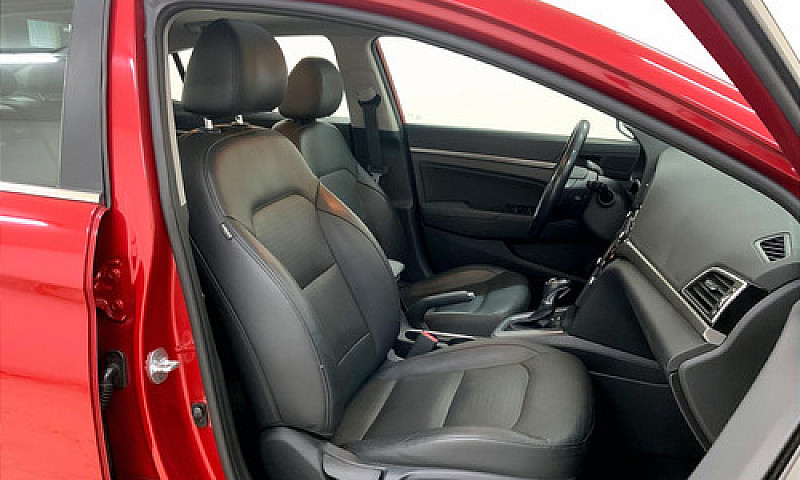 Hyundai Elantra 2017...