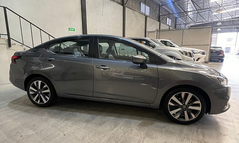 Nissan Versa 2020...