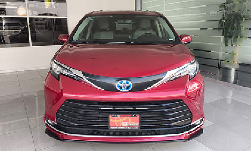 Toyota Sienna 2021...