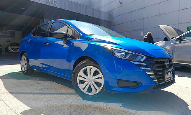 Nissan Versa 2023...