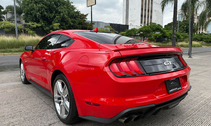 Ford Mustang 2021...