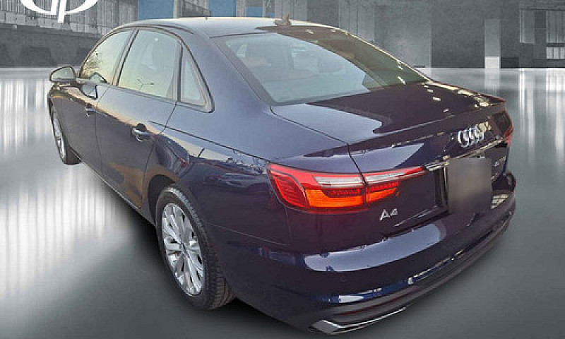 Audi A4 2021...