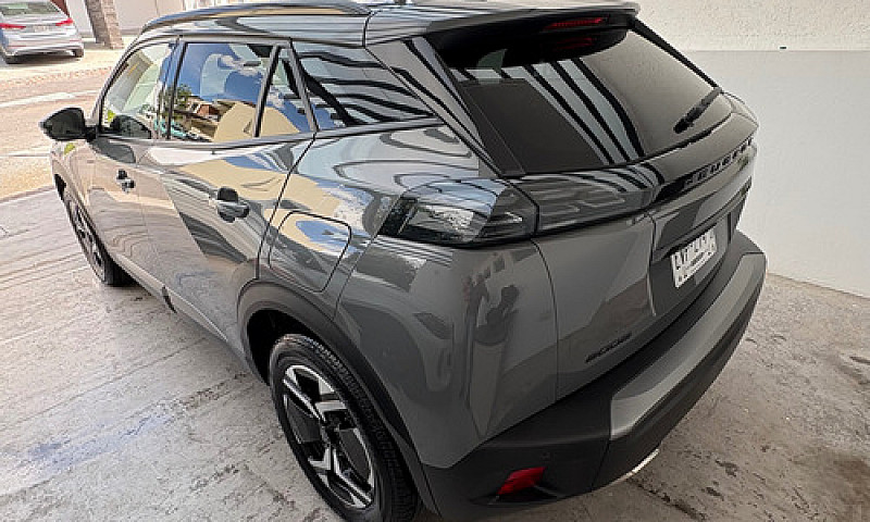 Peugeot 2008 1.2T Pu...