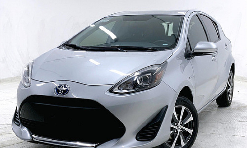Toyota Prius 2021...