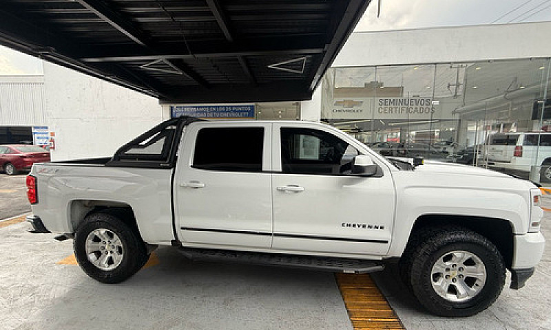 Chevrolet Cheyenne 2...