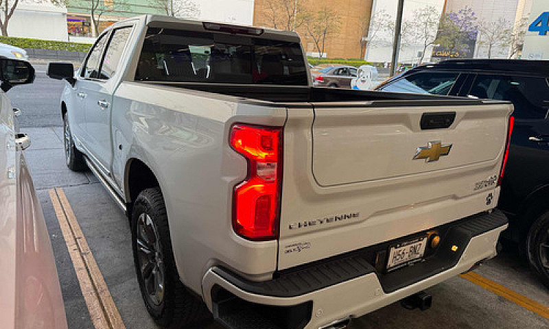 Chevrolet Cheyenne 6...