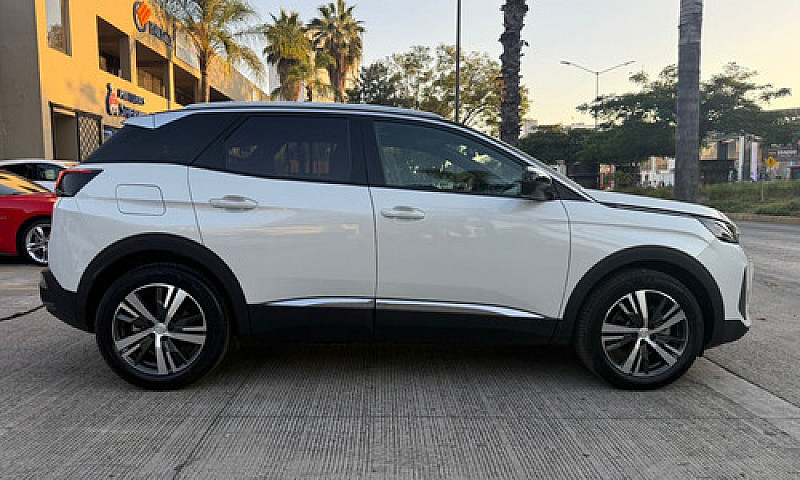 Peugeot 3008 2024...