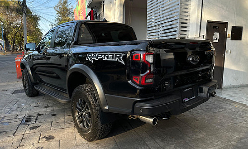 Ford Ranger Raptor 2...