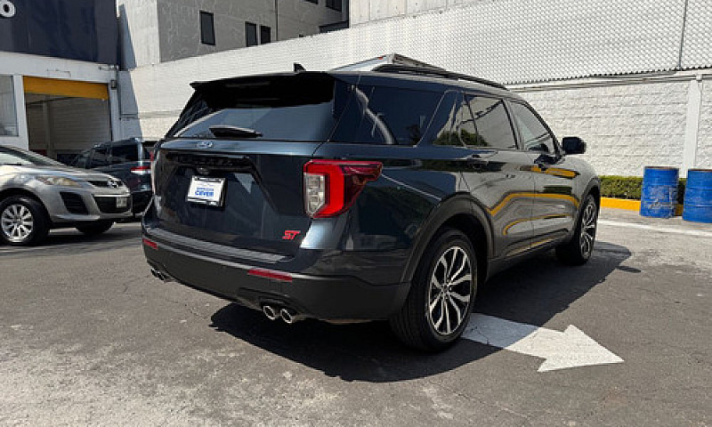 Ford Explorer 2022...
