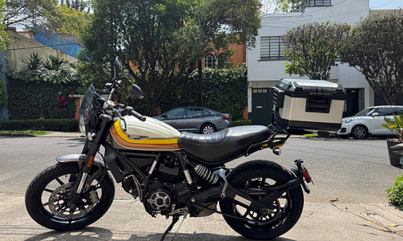 Ducati Scrambler 800...