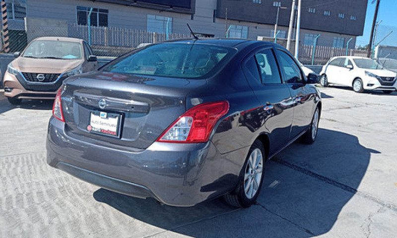 Nissan Versa 2018 4P...