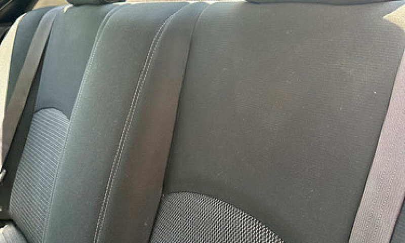Nissan Versa 1.6 Dri...