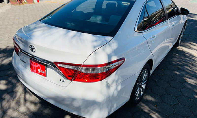 Toyota Camry 2017...