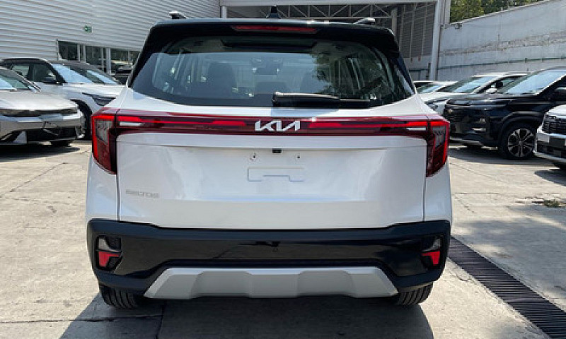 Kia Seltos 2024...