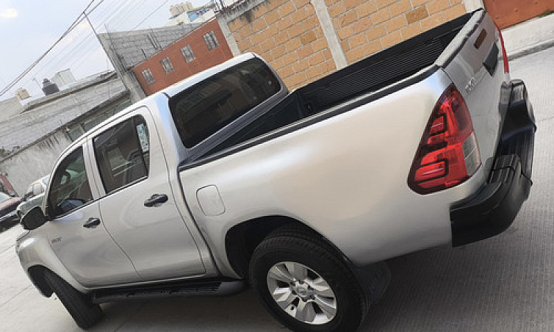 Toyota Hilux 2.7 Cab...