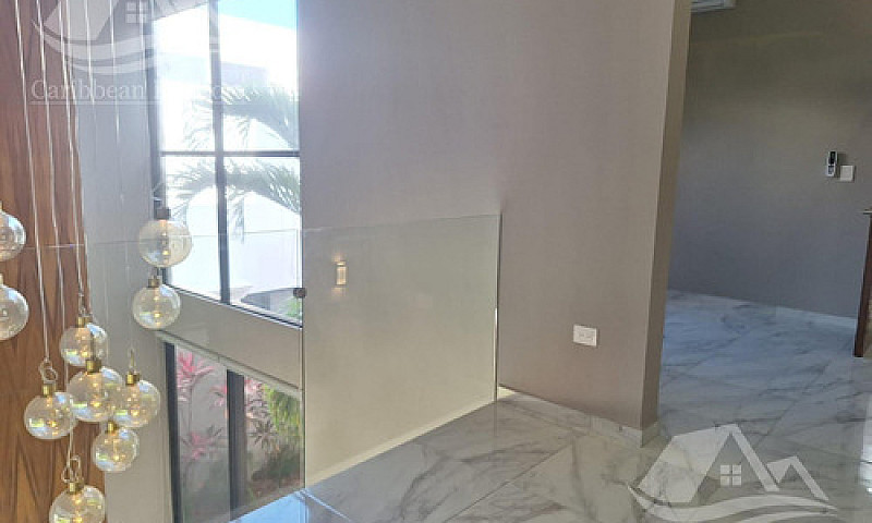 Casa En Venta En Lag...