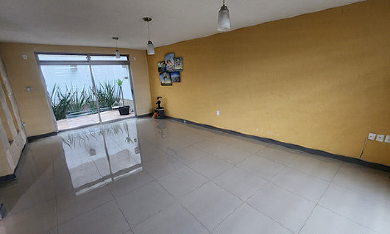 Hermosa Casa En Vent...