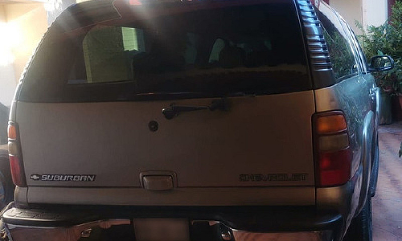 Chevrolet Suburban M...