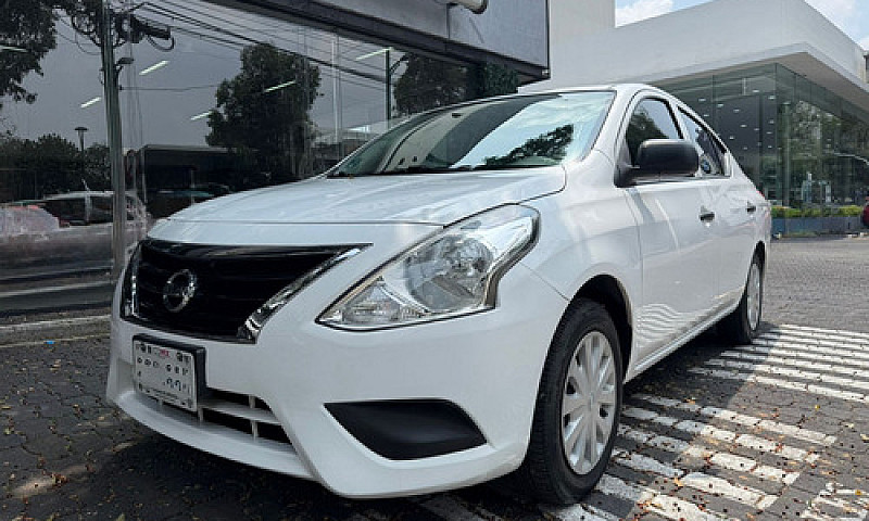 Nissan Versa 1.6 Dri...