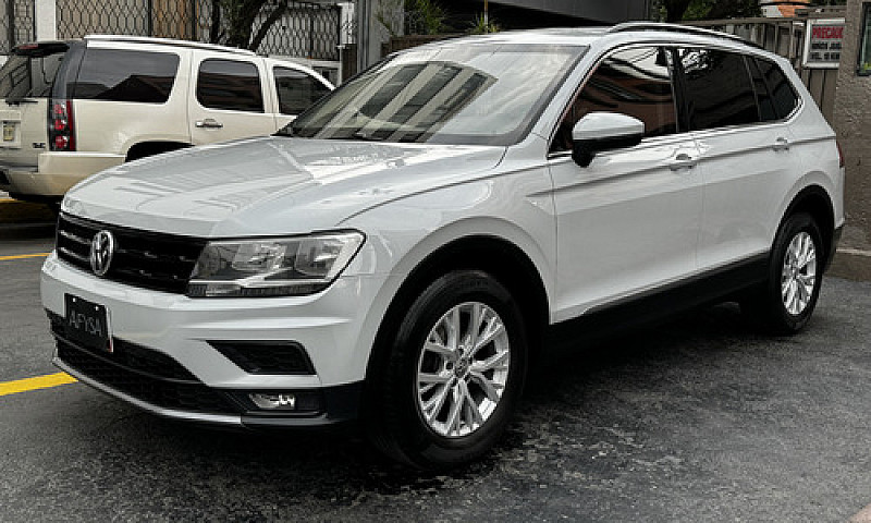 Volkswagen Tiguan 1....