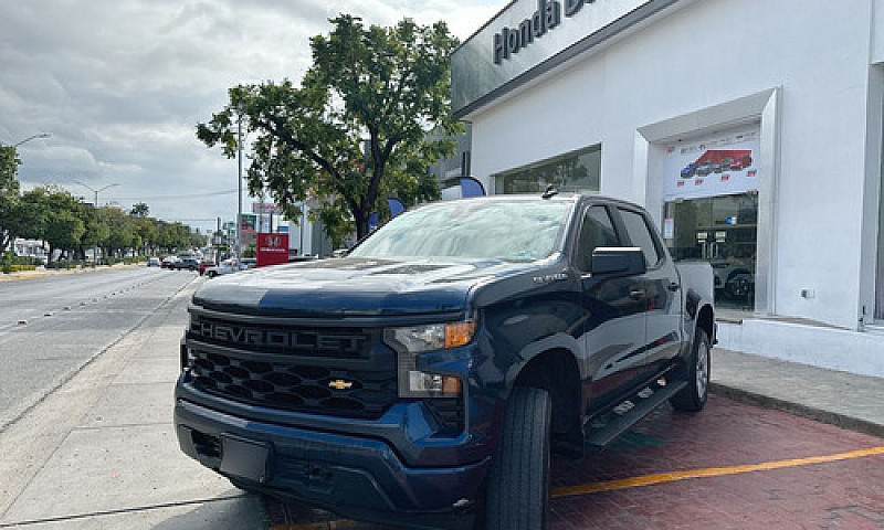 Chevrolet Silverado ...