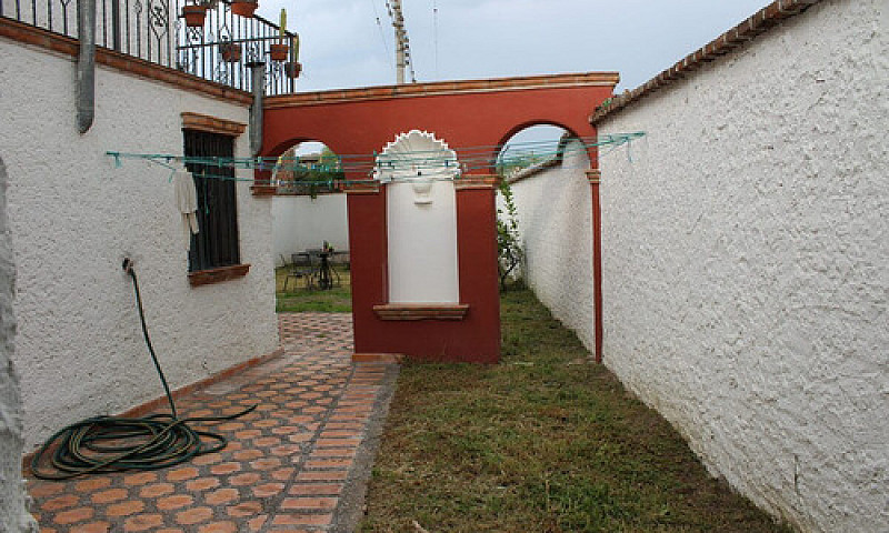 Casa Estilo Colonial...