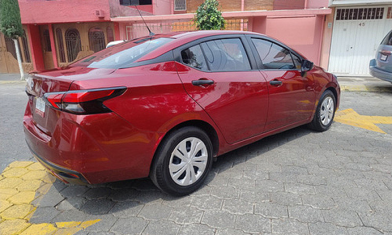 Nissan Versa 1.6 Sen...
