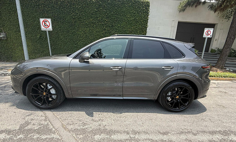 Porsche Cayenne 4.9 ...