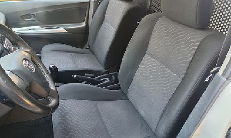 Toyota Avanza 1.5 Ca...