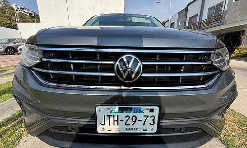 Volkswagen Tiguan 1....