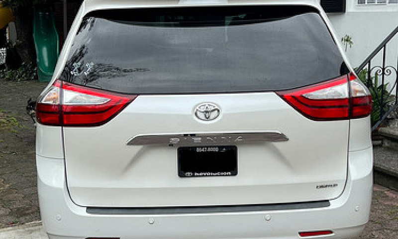 Toyota Sienna 3.5 Li...