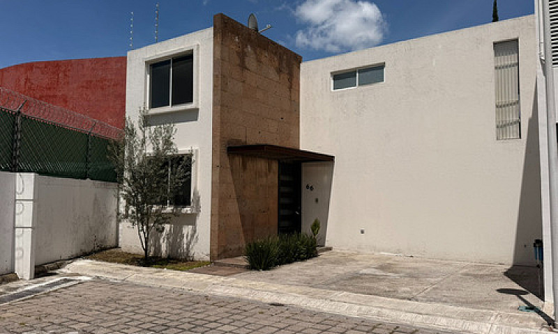 Casa En Venta Fracci...