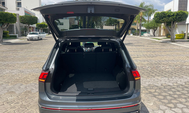 Volkswagen Tiguan 1....