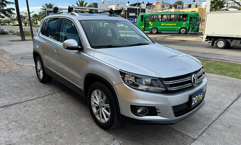 Volkswagen Tiguan Tr...