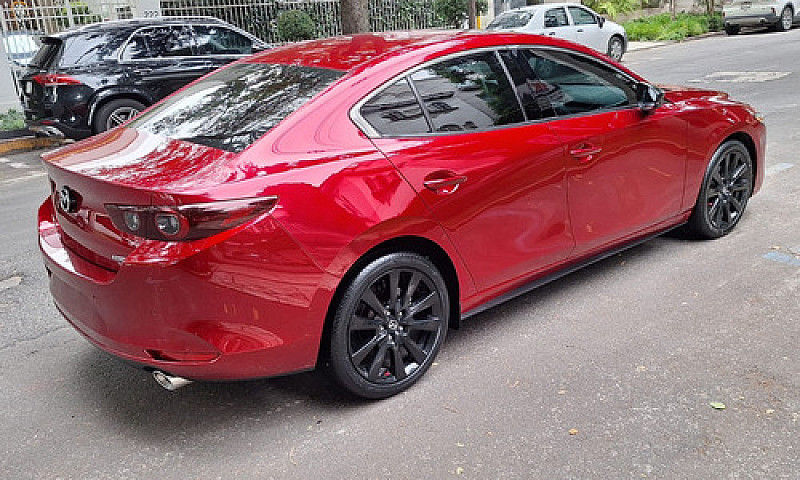 Mazda 3 Signature...