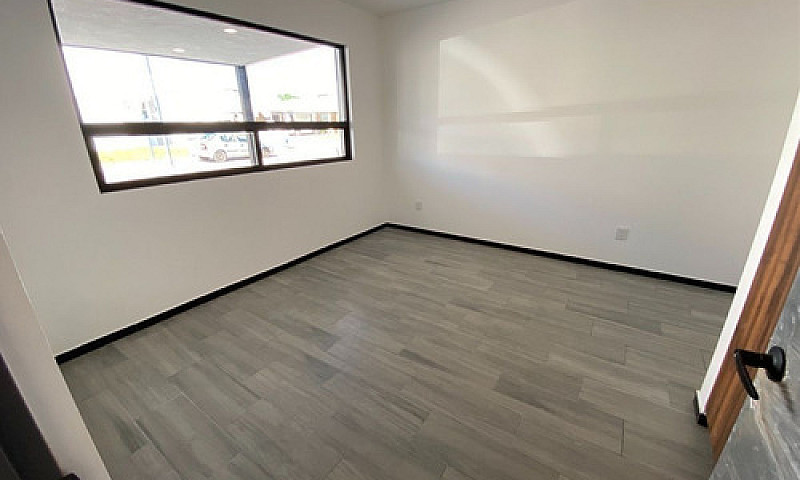 Cómoda Casa De Una P...