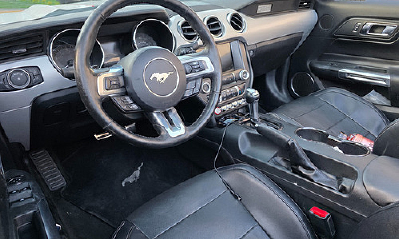 Ford Mustang Ecoboos...