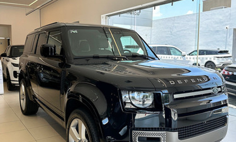 Land Rover Defender ...