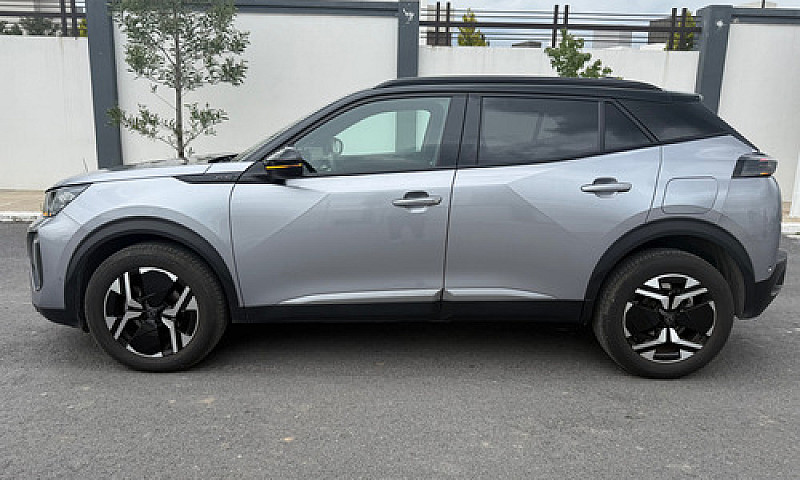 Peugeot 2008 1.2 Tur...