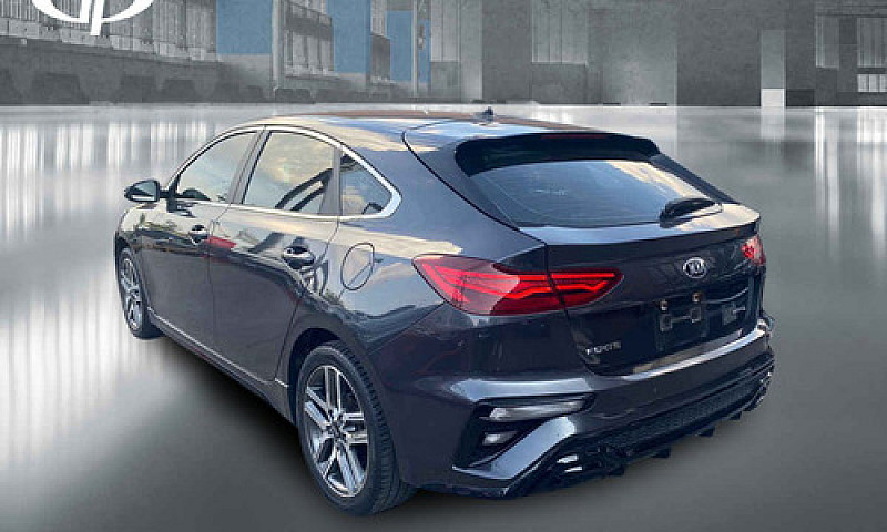 Kia Forte Hb 2021...